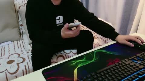 ke2000920 online show from 11.25.25