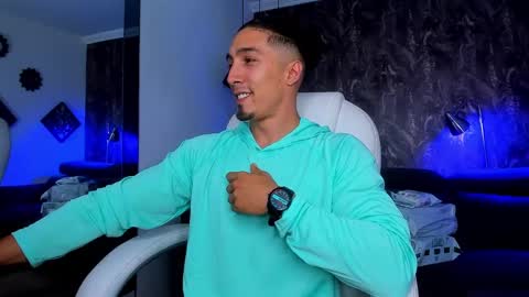 Snapshot of keelanmg chatting on 02.16.25 keelanmg online show from 02.16.25