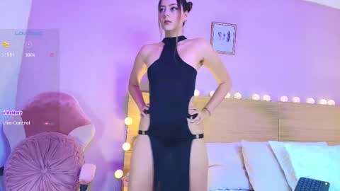 Snapshot of keidancee chatting on 12.01.25 Keidance online show from 12.01.25