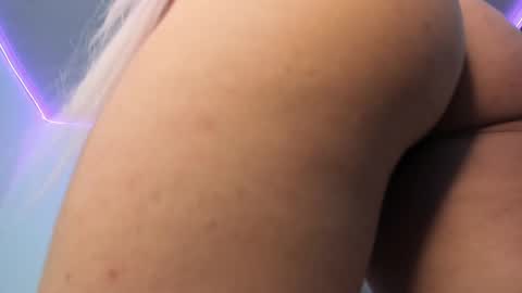 Snapshot of keidy_rose chatting on 02.26.25 Keidy Monday to Saturday from 200 pm to 810pm UTC-5 Colombia Time online show from 02.26.25