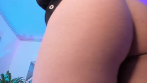 Snapshot of keidy_rose chatting on 10.09.25 Keidy Monday to Saturday from 200 pm to 810pm UTC-5 Colombia Time online show from 10.09.25