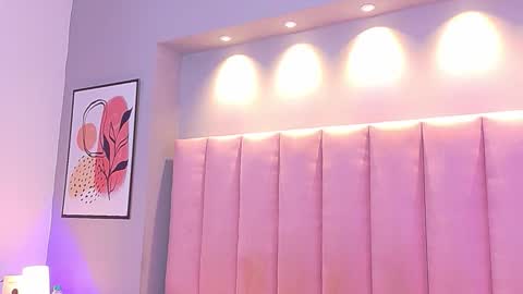 Keily Ross online show from 10.29.25