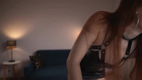 Snapshot of keira_knight chatting on 09.20.25 keira_knight online show from 09.20.25