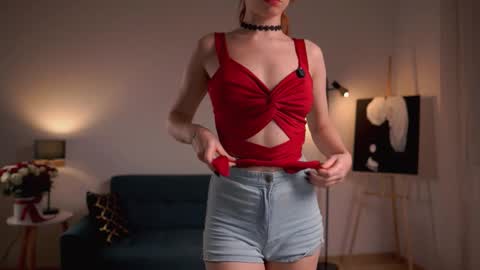 Snapshot of keira_knight chatting on 11.06.25 keira_knight online show from 11.06.25