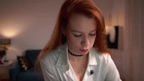 Snapshot of keira_knight chatting on 11.07.25 keira_knight online show from 11.07.25