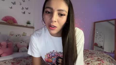 Snapshot of keirasworld chatting on 07.24.26 keira online show from 07.24.26