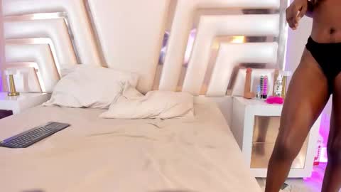 Snapshot of keishaconie chatting on 02.10.26 Ebony - Keisha online show from 02.10.26