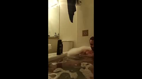 Snapshot of keithross1205 chatting on 12.16.25 clyde online show from 12.16.25