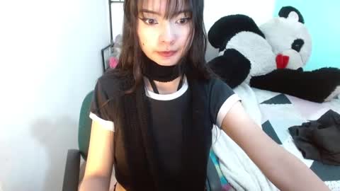 Snapshot of keity_russo03 chatting on 10.30.25 annie rosse16 online show from 10.30.25