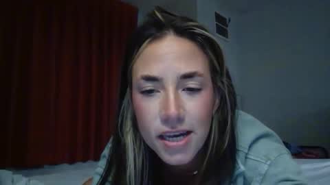 Snapshot of kekes2015 chatting on 10.23.25 kekes2015 online show from 10.23.25