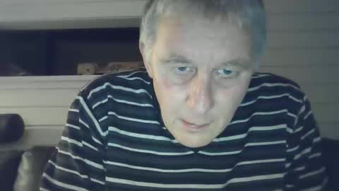 Snapshot of kelddickjerking140295 chatting on 11.19.25 kelddickjerking140295 online show from 11.19.25