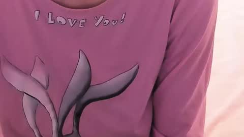 Snapshot of kellefox chatting on 10.28.25 Linda online show from 10.28.25