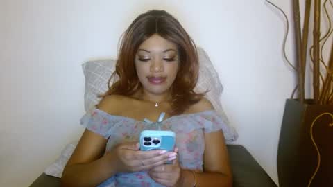 Snapshot of kelliecapri chatting on 11.29.25 Kellie online show from 11.29.25