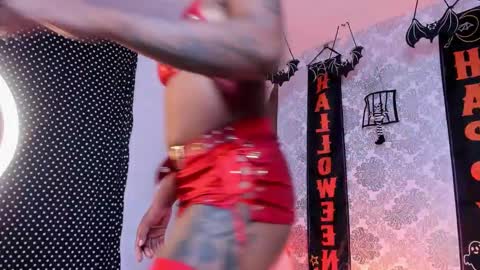 Snapshot of kelly__thomson chatting on 10.25.25 kelly__thomson online show from 10.25.25