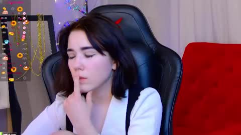 Snapshot of kelly_fooxx chatting on 12.15.25 Kelly online show from 12.15.25