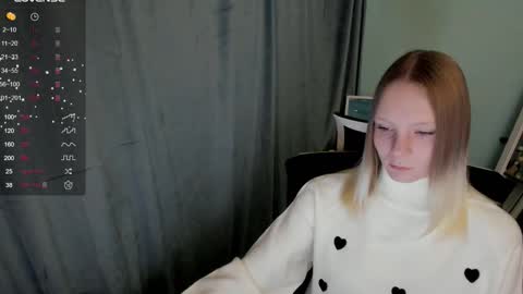Snapshot of kelly_lly chatting on 10.18.25 Kelly online show from 10.18.25