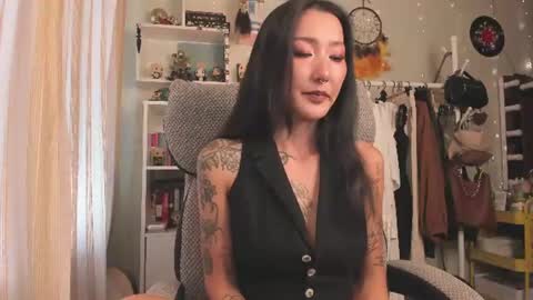 Snapshot of kellyasian chatting on 07.26.26 Leia online show from 07.26.26