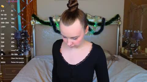 Im Kelly online show from 12.22.25