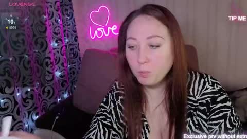 Snapshot of kellycrystall chatting on 01.18.26 kellycrystall online show from 01.18.26