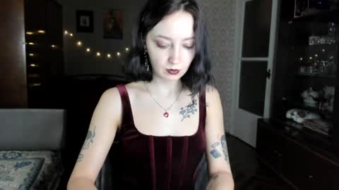 Snapshot of kellydark0111 chatting on 01.24.25 Mistress online show from 01.24.25
