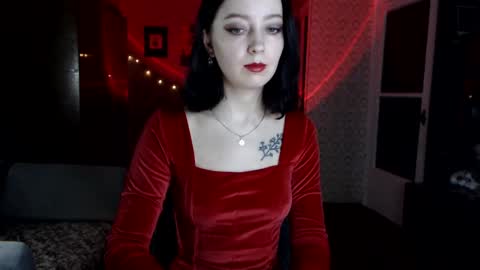 Snapshot of kellydark0111 chatting on 03.11.25 Mistress online show from 03.11.25