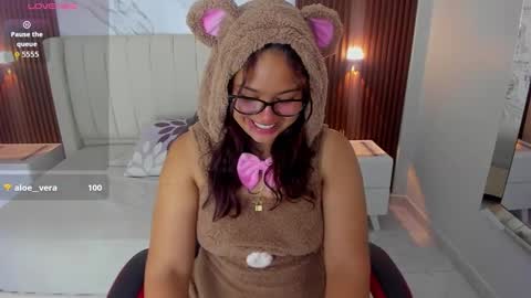 KELLY online show from 11.25.25