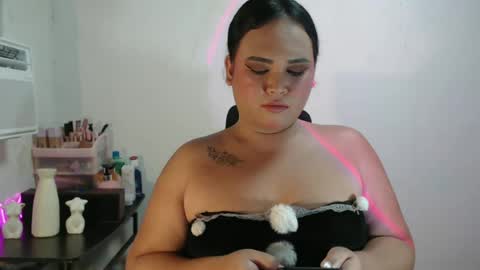 KELLY MCDOLEN online show from 05.23.26