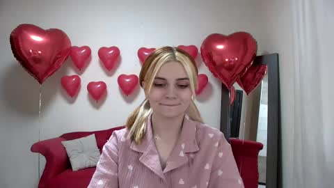 Kelly Stoneys online show from 02.10.25