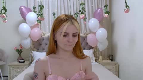 Kelly Stoneys online show from 02.11.25