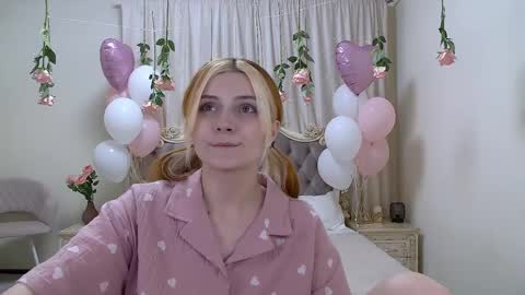 Kelly Stoneys online show from 02.19.25