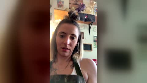 kellyy_marieee13 online show from 05.04.26