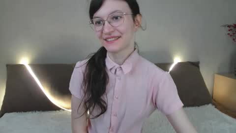 Kelsirabenold online show from 03.19.26