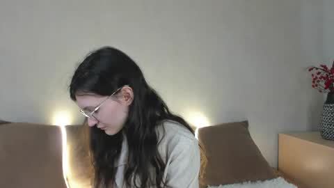 Kelsirabenold online show from 03.31.26