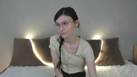 Kelsirabenold online show from 04.02.26