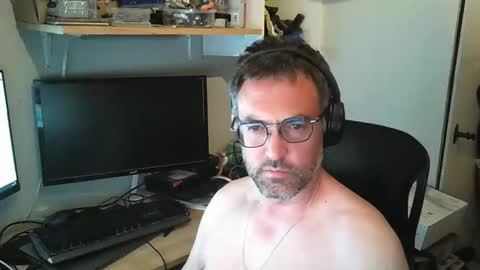 Snapshot of kelvin06133 chatting on 05.01.26 kelvin06133 online show from 05.01.26