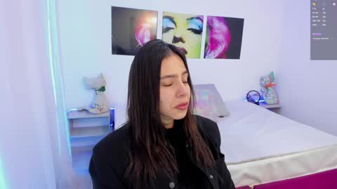 Snapshot of kendal_jhonsson chatting on 12.22.24 kendal_jhonsson online show from 12.22.24