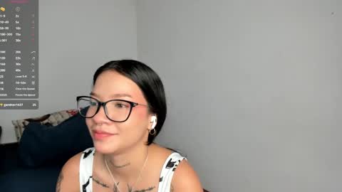 Snapshot of kendalgrey01 chatting on 02.26.25 Kendal online show from 02.26.25