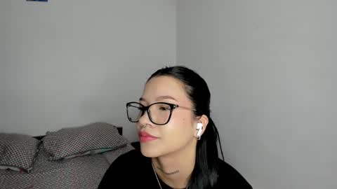 Snapshot of kendalgrey01 chatting on 09.10.25 Kendal online show from 09.10.25