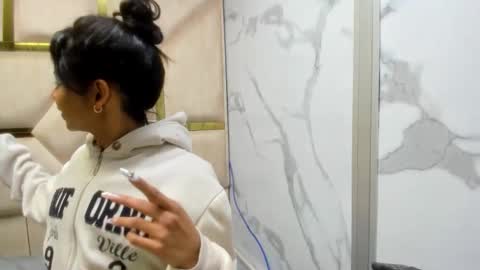 kendall69__ online show from 12.17.25