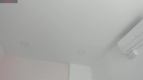 Kendall online show from 09.11.25