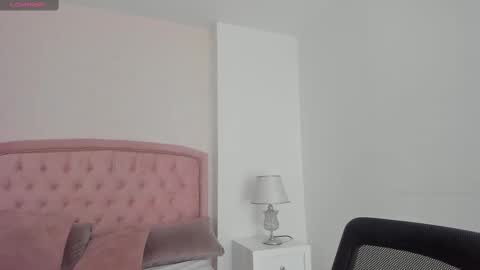 Kendall online show from 09.26.25