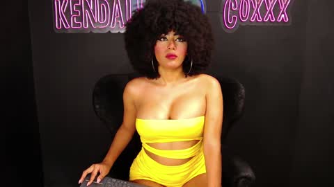 Snapshot of kendall_coxxx chatting on 02.04.25 online show from 02.04.25