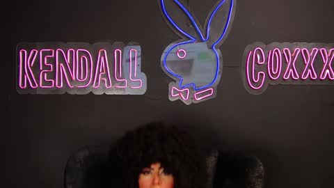Snapshot of kendall_coxxx chatting on 02.08.25 online show from 02.08.25