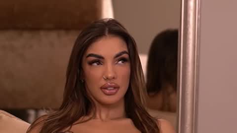 Kendal online show from 10.03.25