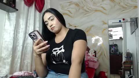 kendall  online show from 04.19.26