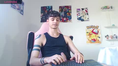 Snapshot of kendall_ros chatting on 01.10.25 kendall ross online show from 01.10.25