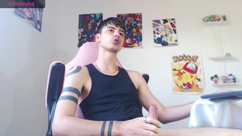 Snapshot of kendall_ros chatting on 01.16.25 kendall ross online show from 01.16.25