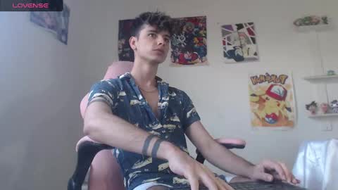 Snapshot of kendall_ros chatting on 01.19.25 kendall ross online show from 01.19.25