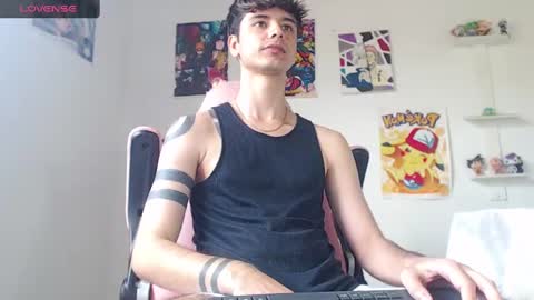 Snapshot of kendall_ros chatting on 02.06.25 kendall ross online show from 02.06.25