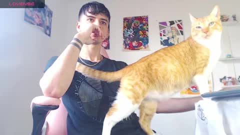 Snapshot of kendall_ros chatting on 02.18.25 kendall ross online show from 02.18.25